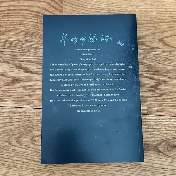 [SIGNED] Special Edition Cover of Sicko by Amo Jones - Picture 5 of 6